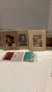 lot 3123 image: Collectible Prints and greeting cards