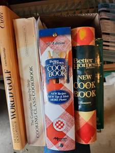 lot 3206 image: Cookbooks and World Golf Encyclopedia
