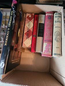 lot 3207 image: Books and cookbooks