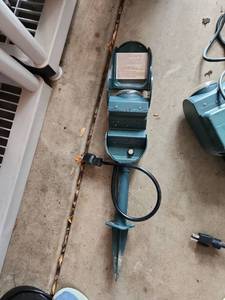 lot 3211 image: 2 Outdoor Power Stake with 6 Electrical Outlets and Timer with Citronella golf torch set (new in box)