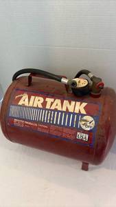 lot 3324 image: Midwest Products Portable Air Tank