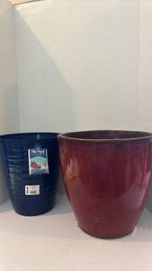 lot 3326 image: Patio Perfect Large Planter Pots - Navy Blue and Burgundy Set larger planter is 12x12