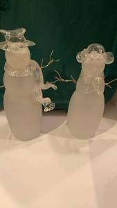 lot 3408 image: Mr. and Mrs. snowman 10-12 inches tall