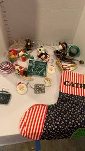 lot 3414 image: Christmas decor