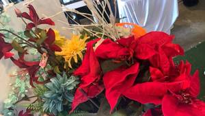 lot 3429 image: Artificial flowers