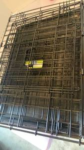lot 3431 image: 24 inch metal dog crate
