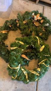 lot 3503 image: Christmas wreathes