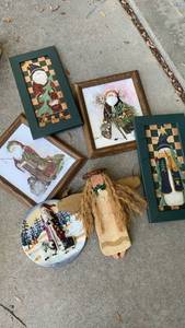 lot 3508 image: Christmas decor
