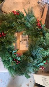 lot 3618 image: 3 Christmas wreathes