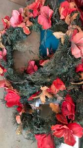 lot 3622 image: 2 decorative wreathes