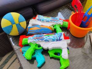 lot 4114 image: Toys. Water Guns and More