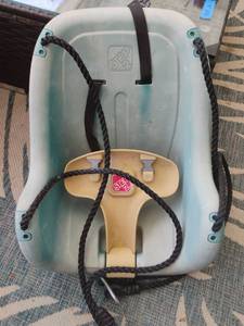 lot 4119 image: Step 2 Plastic Swing