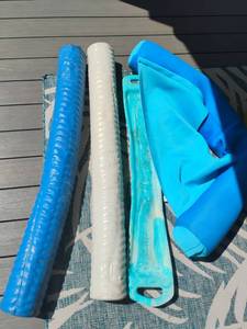 lot 4120 image: Pool Toys.  Floats