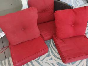 lot 4126 image: 3 Sets of Cushions
