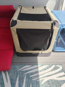 lot 4129 image: Doggie Kennel.   24 x 25 x 36