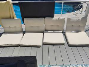 lot 4134 image: 4 Sets of Cushions