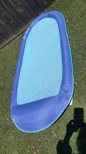 lot 4212 image: Pool float