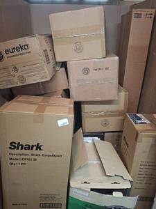lot 1000 image: Pallet of heavy use  missing parts Vacuums