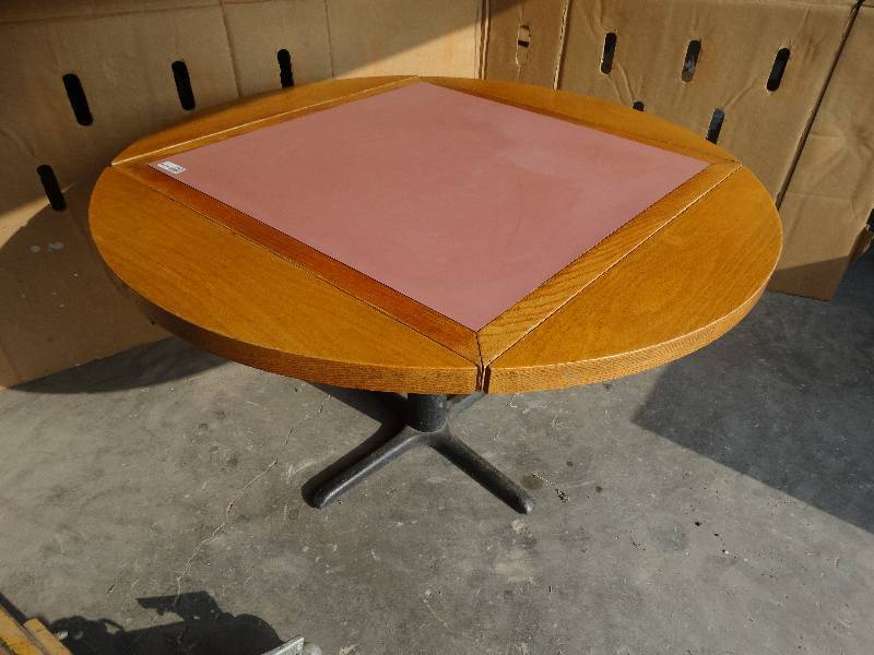 lot 2440 image: Dining table w leaves- 36 x 36