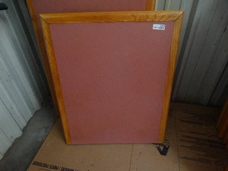 lot 2449 image: Booth table top- 30 x 36