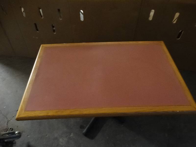 lot 2468 image: pedestal dining table- 30 x 48