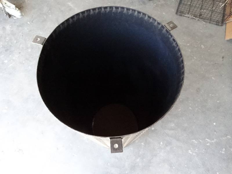 lot 2503 image: 39 x 14 Round Fabricated table pedestal with diamond plate. No table top.
