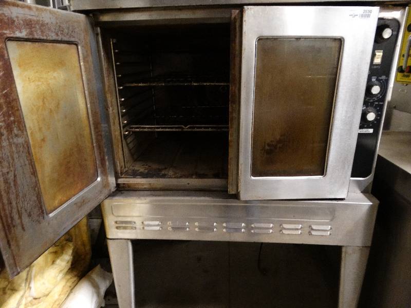 lot 2530 image: Blodgett Oven