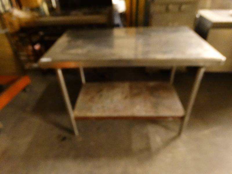 lot 2534 image: 30 x 4 Stainless steel table with iron shelf