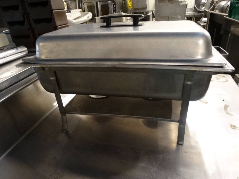 lot 2579 image: Chafing dish w stand