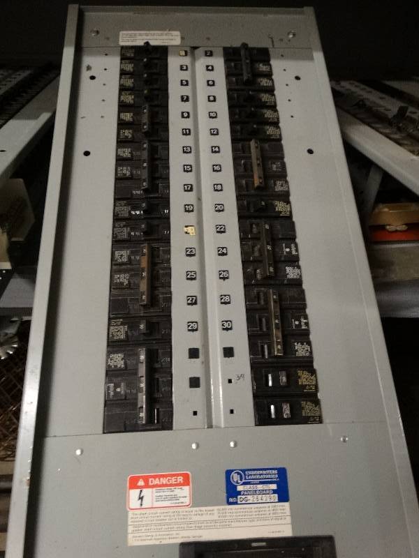 lot 2610 image: I-T-E Panelbox Type CDP-7, 225A, 120208V, 3Ph, 4 Wire