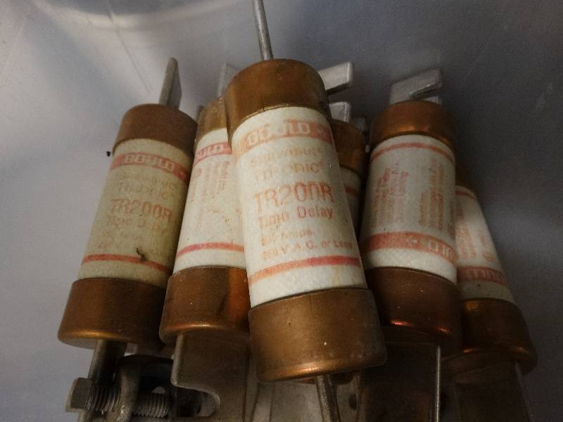 lot 2612 image: lot of large time delayTR200R fuses.