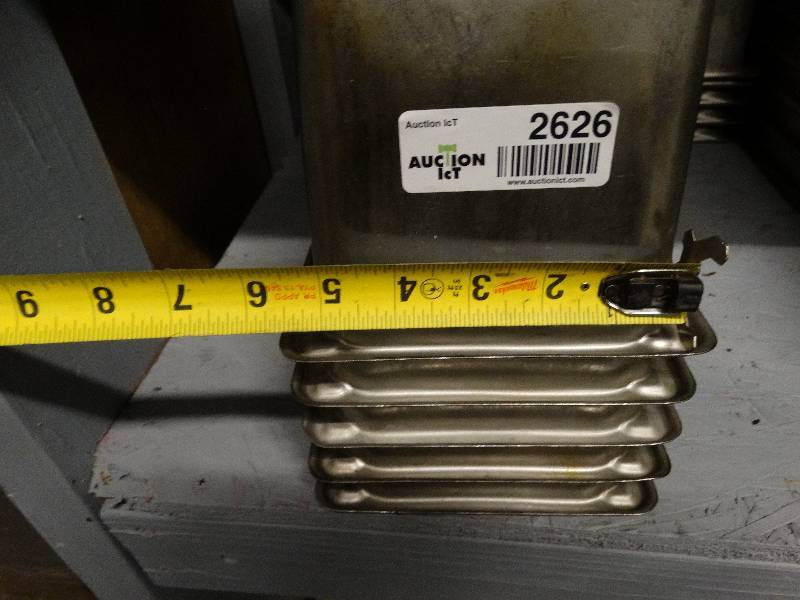 lot 2626 image: Lot of 5 stainless steel food bar container inserts