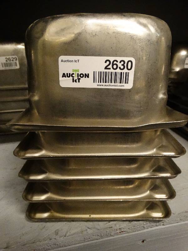 lot 2630 image: Lot of 5 stainless steel food bar container inserts