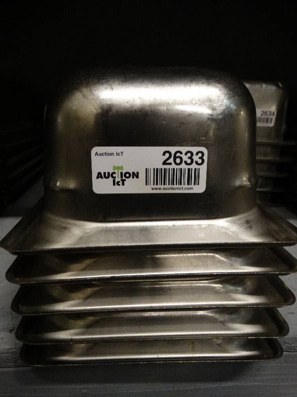 lot 2633 image: Lot of 5 stainless steel food bar container inserts