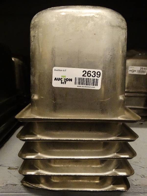 lot 2639 image: Lot of 5 stainless steel food bar container inserts