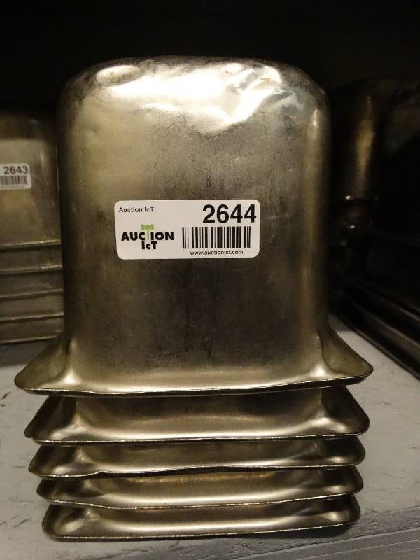 lot 2644 image: Lot of 5 stainless steel food bar container inserts