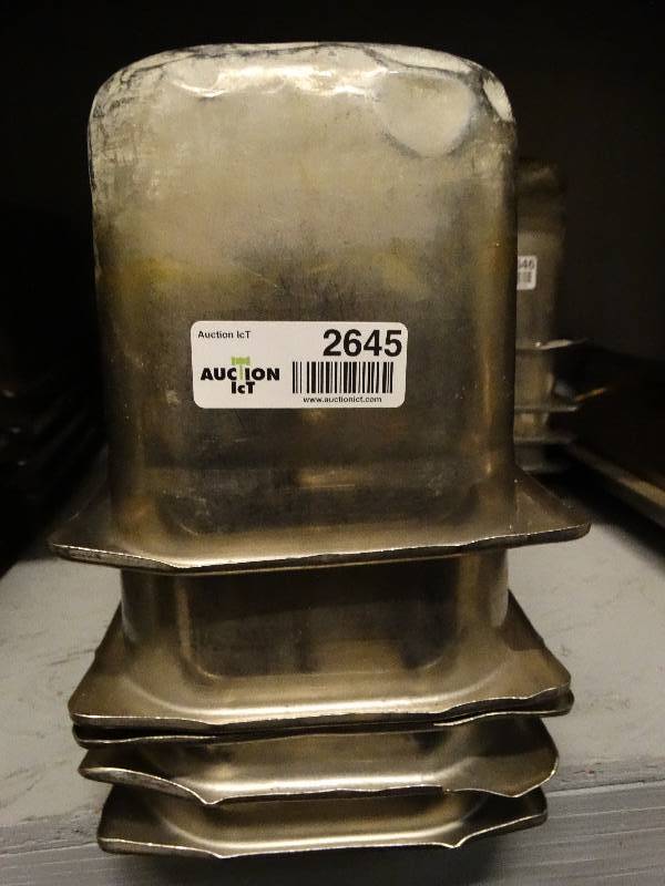 lot 2645 image: Lot of 5 stainless steel food bar container inserts