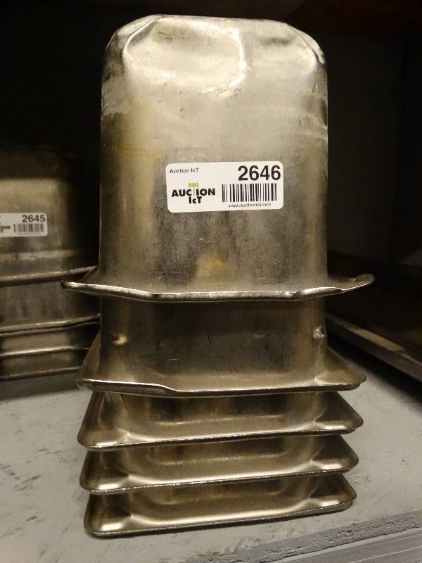 lot 2646 image: Lot of 5 stainless steel food bar container inserts