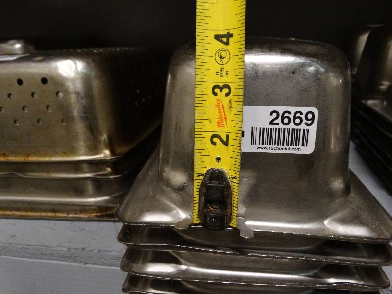 lot 2669 image: Lot of 5 stainless steel food bar container inserts