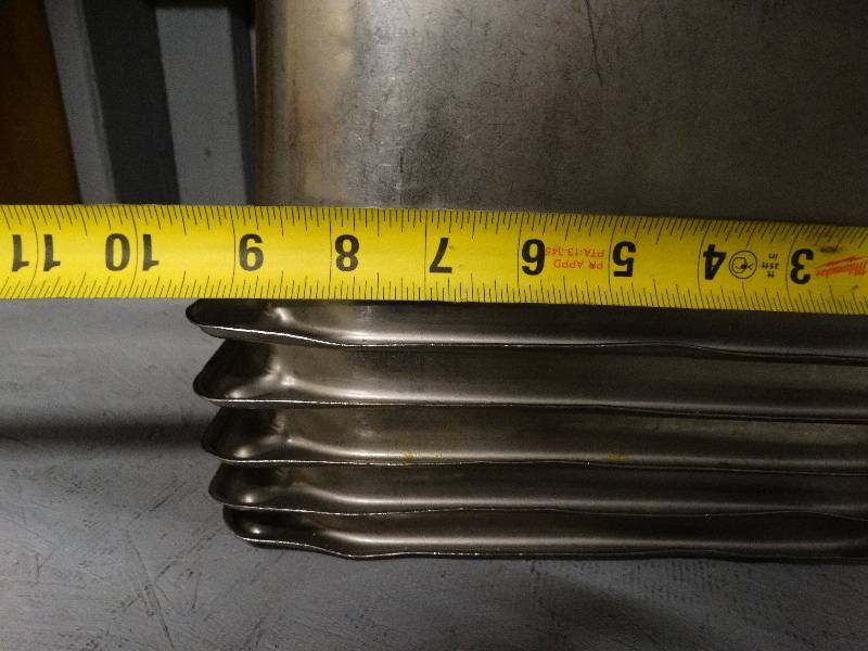 lot 2668 image: Lot of 5 stainless steel food bar container inserts