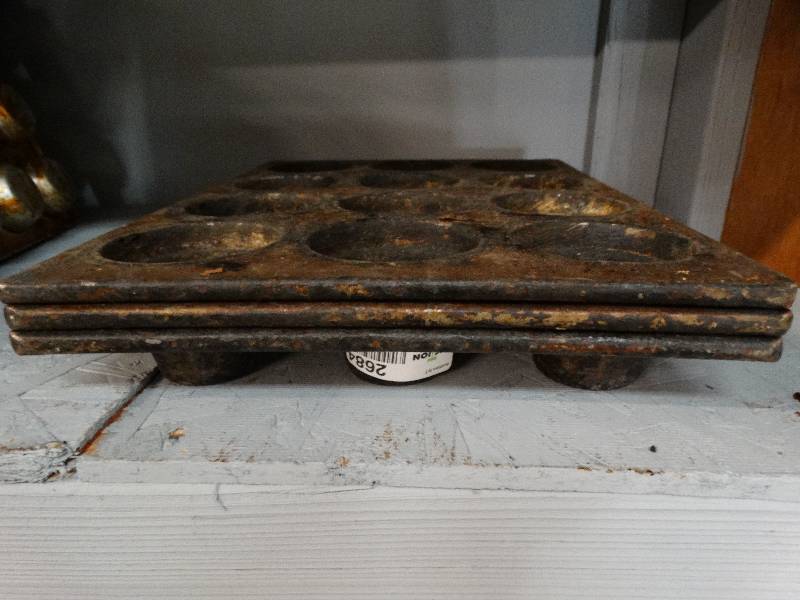 lot 2684 image: Lot of 3 muffin pans.