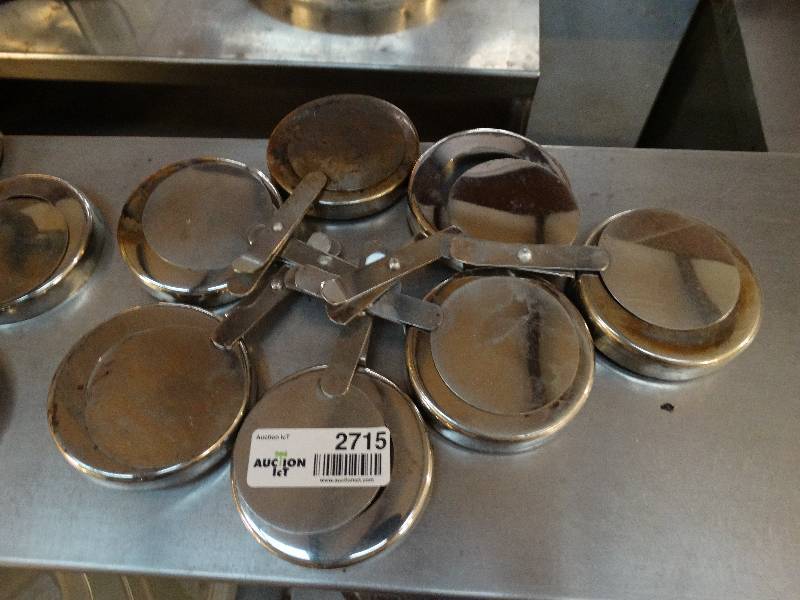 lot 2715 image: Lot of chafing pan fuel holders