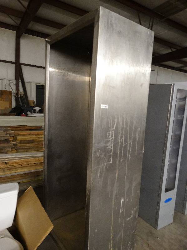 lot 2746 image: Vent hood.