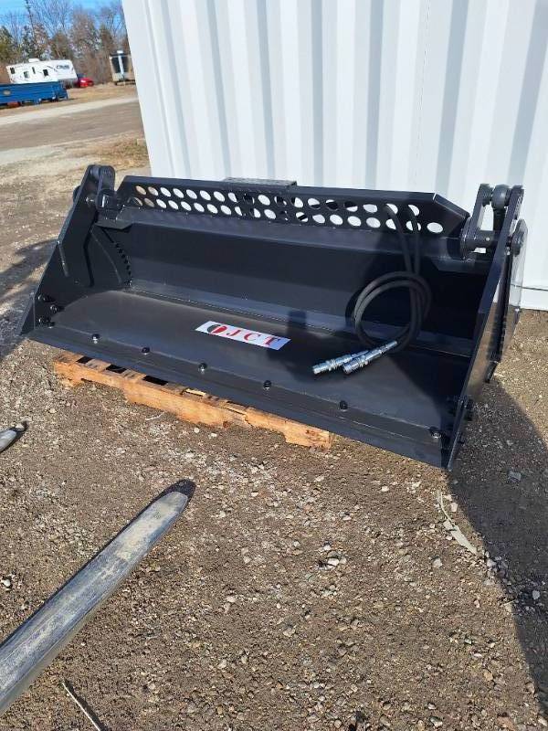 lot 2011B image: Unused 2025 JCT Skid Steer 4 and 1 Bucket