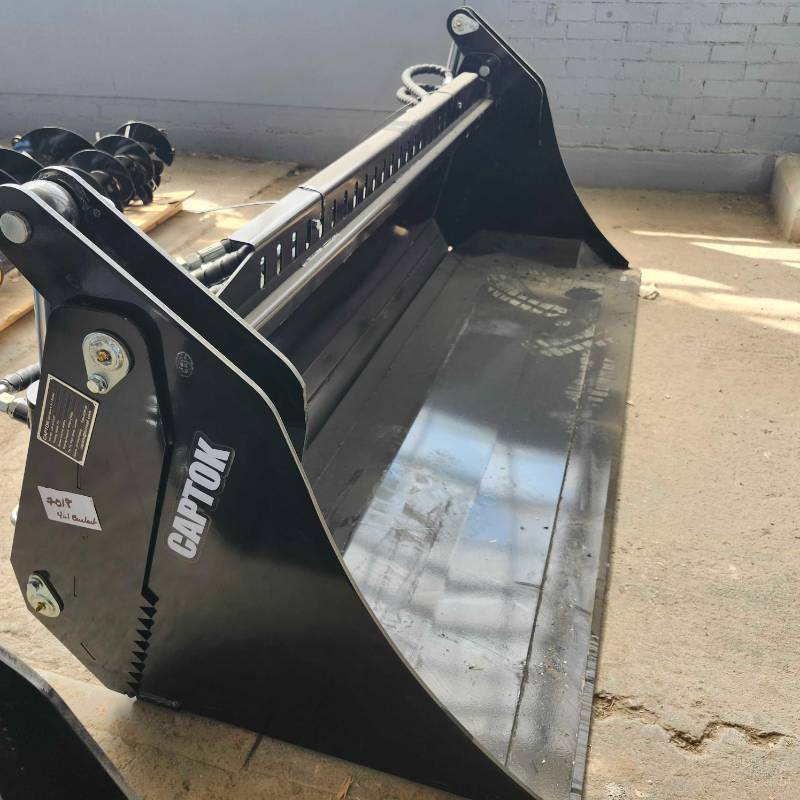 lot 7018 image: Unused Skid Steer 4-in-1 Bucket  CK-H72F