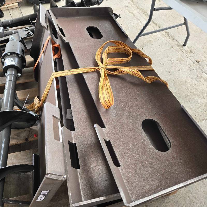 lot 7145 image: (1) Unused Industrial Skid Steer Equipment Mounting Plate&nbsp