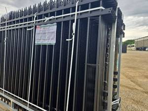 lot 9035 image: KJ Heavy-Duty Steel Site Fence 8x6ft Fencing&nbsp