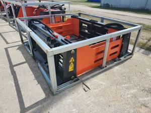 lot 3524 image: Unused WIG Heavy-Duty Skid Steer Bag Handling Clamp  XN-JBJ-58