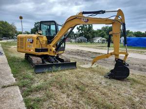 lot 62 image: 2021 CAT 305.5E2 Mini Excavator