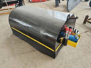 lot 7568 image: Unused Captok Mini Skid Steer Boxbroom Sweeper  BS43